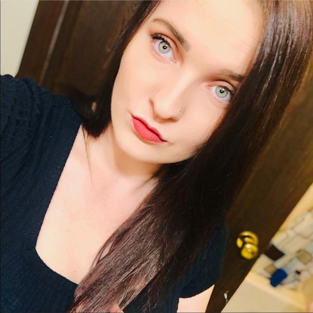 Meet your Posher, Brittany